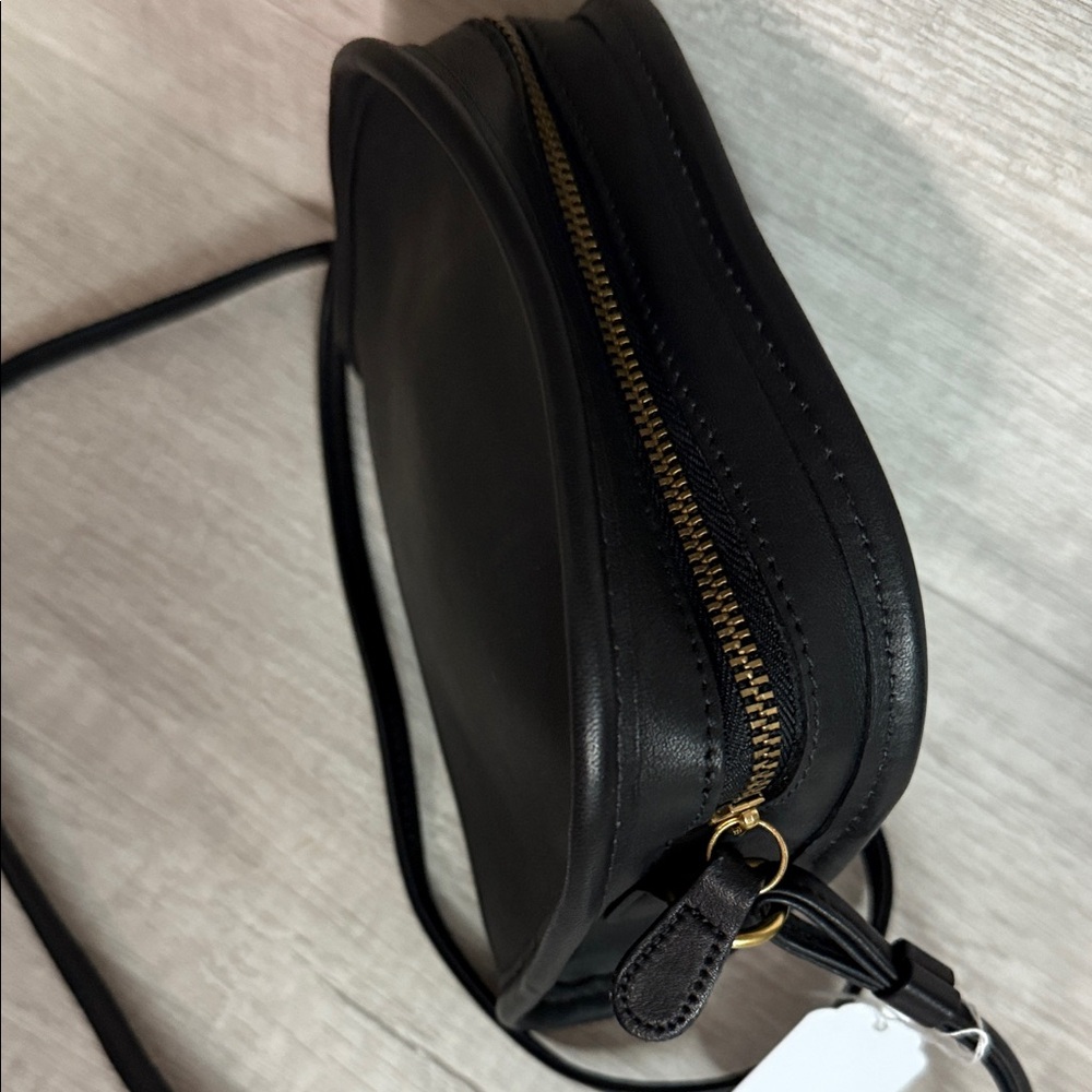 Coach Vintage Black Leather Crossbody Bag; Excellent Vintage Condition - Picture 5 of 11